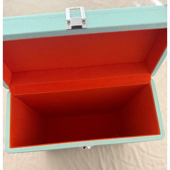 Taylor Swift NWT | The Life of a Showgirl Vinyl Record Case in green & orange - Picture 3 of 7
